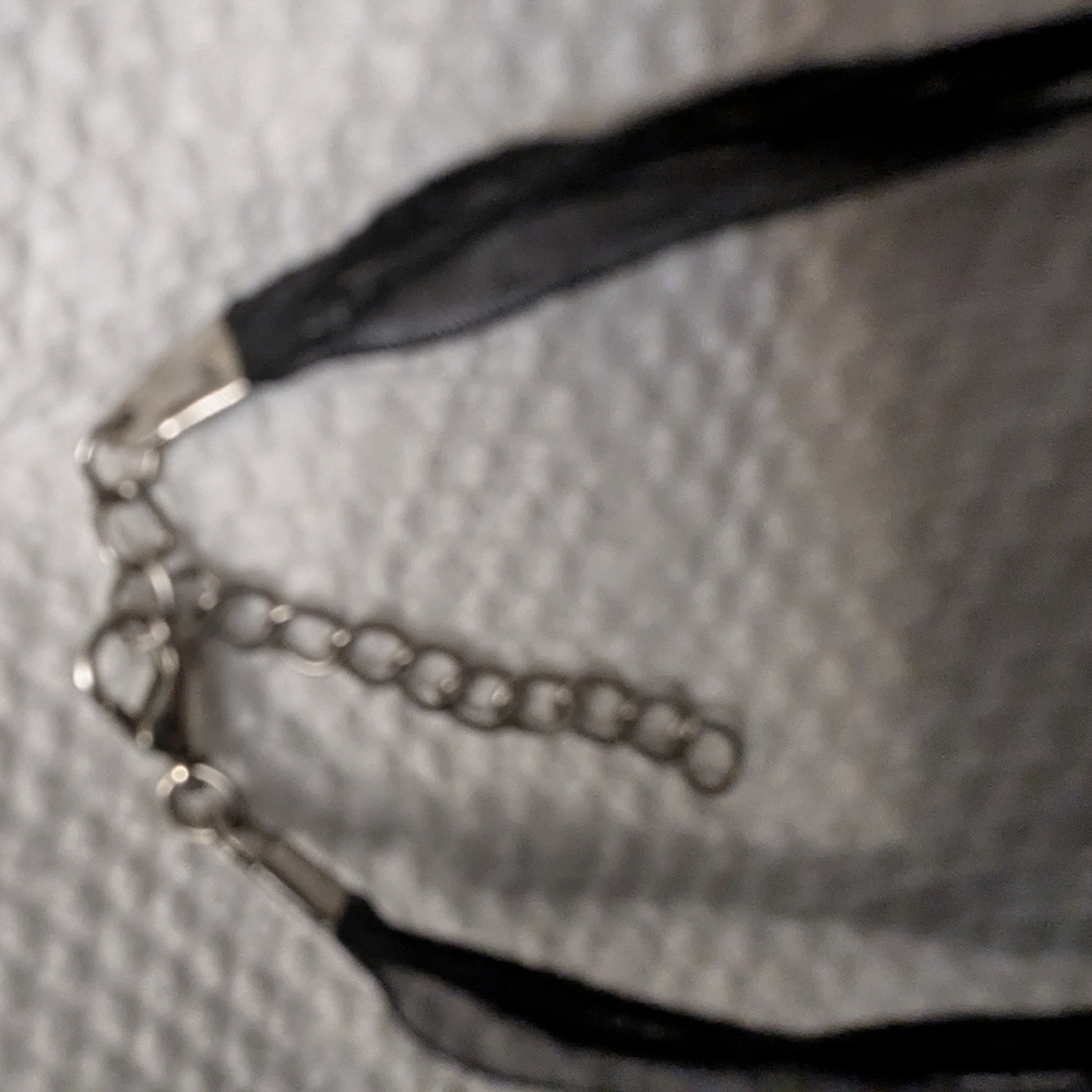 Cat Pendant Necklace - Picture 7 of 9